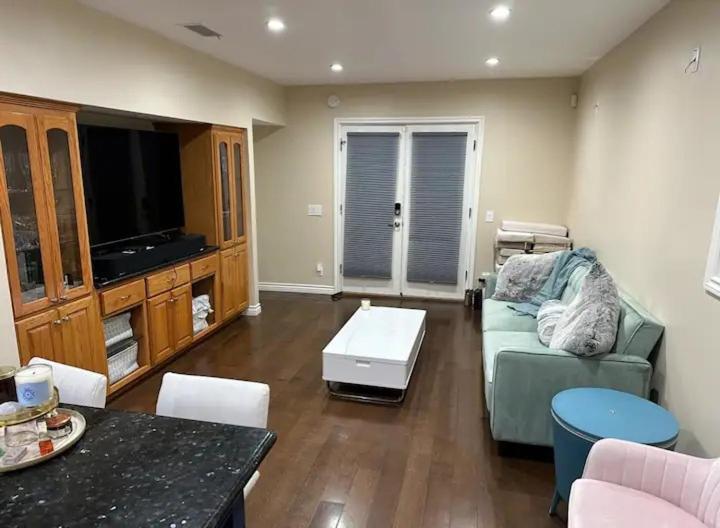 Room Walkable To Ucla Лос Анджелис Екстериор снимка